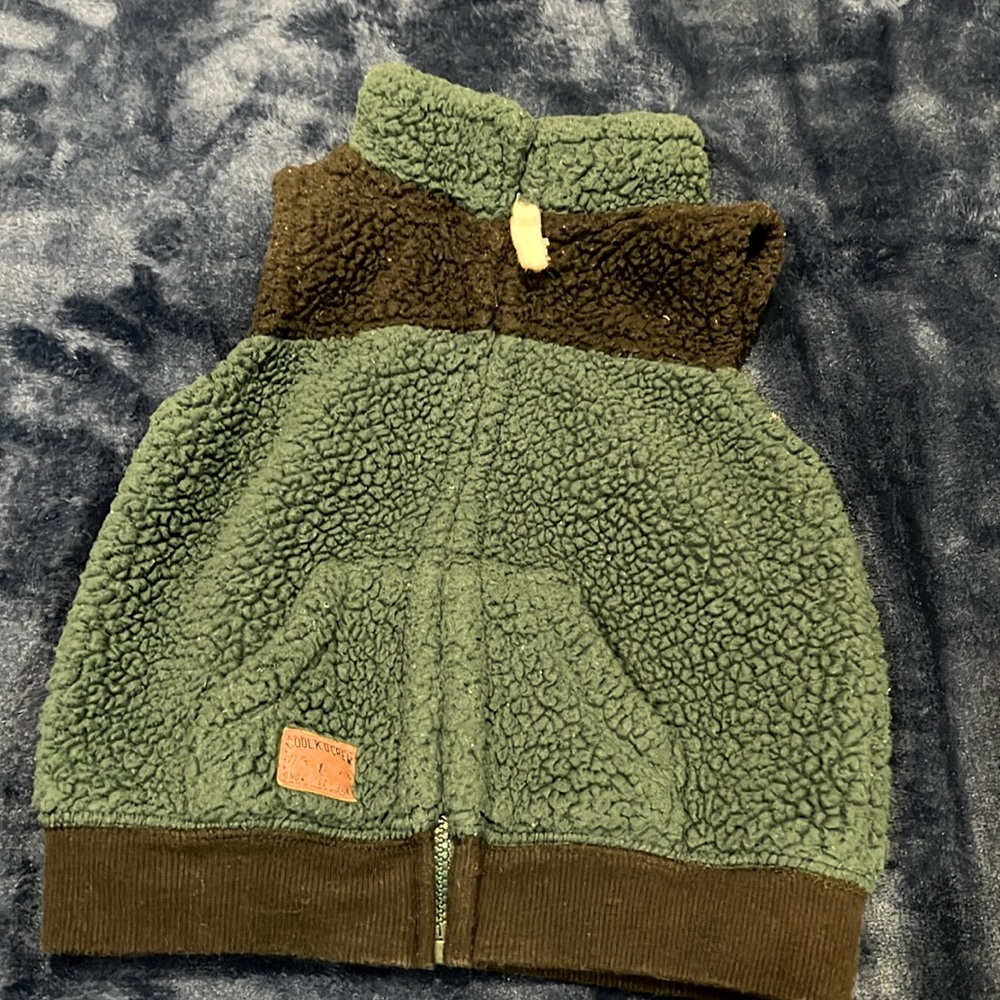 Carters  Fluffy Green Vest  Sz 9m